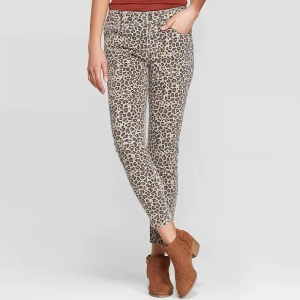 NWT Knox Rose Cheetah Print jeans